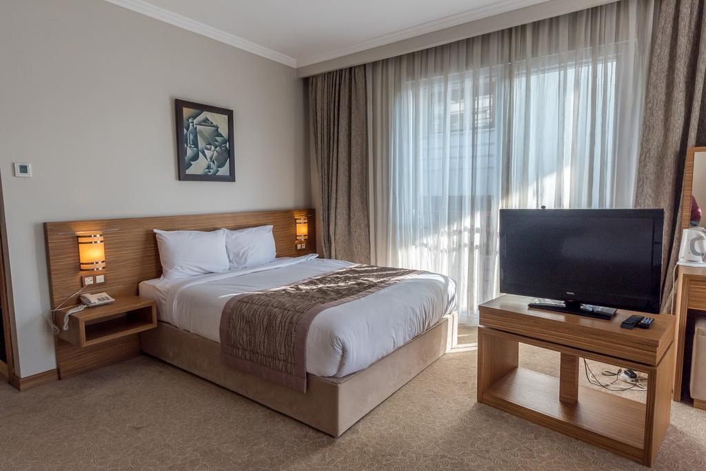 Hotel Almina Park Duzce Esterno foto
